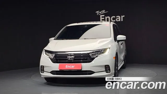 Honda Odyssey — Фото автомобиля 3