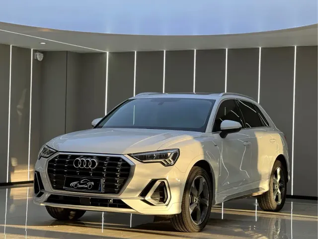 Фотография автомобиля — Audi Q3