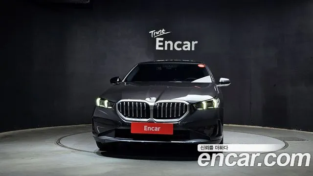 BMW 5-Series 5 серия (G60) — Фото автомобиля 3