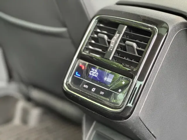 Volkswagen Passat — Фото автомобиля 16