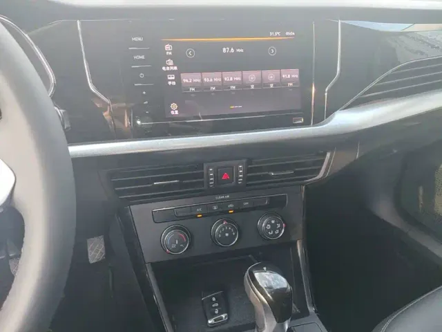 Volkswagen Passat — Фото автомобиля 12