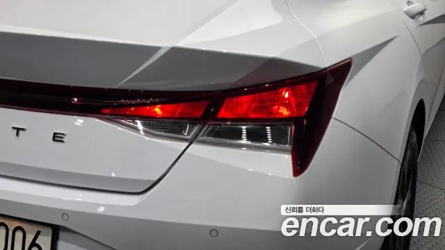 Hyundai Avante CN7 — Фото автомобиля 8