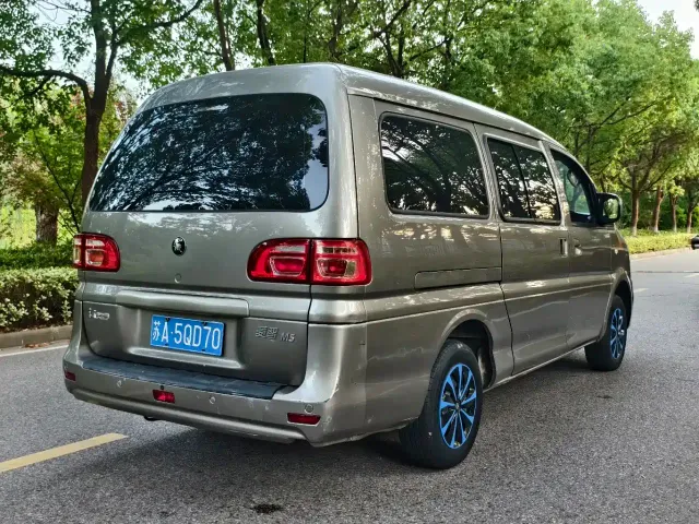 Forthing Lingzhi — Фото автомобиля 4