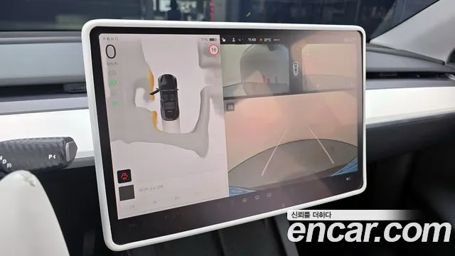 Tesla Model Y — Фото автомобиля 18