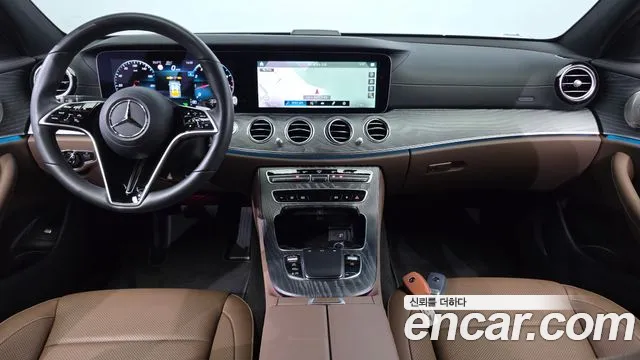 Mercedes-Benz E-Class E-класс W213 E350 4MATIC Exclusive — Фото автомобиля 25