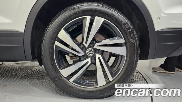 Volkswagen Touareg Touareg 3 поколение 3.0 TDI Premium — Фото автомобиля 21