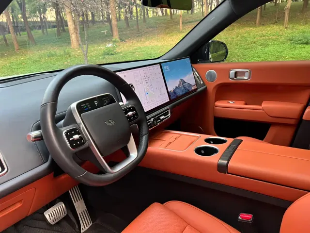 Li Auto L7 — Фото автомобиля 6