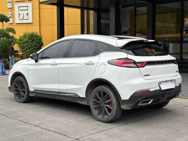 Geely Emgrand S — Фото автомобиля 8