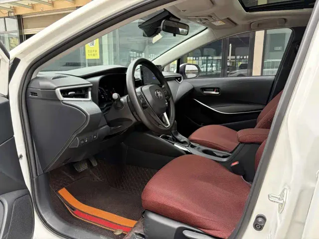 Toyota Corolla — Фото автомобиля 6
