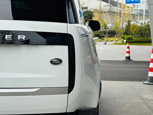 Land Rover Range Rover — Фото автомобиля 8