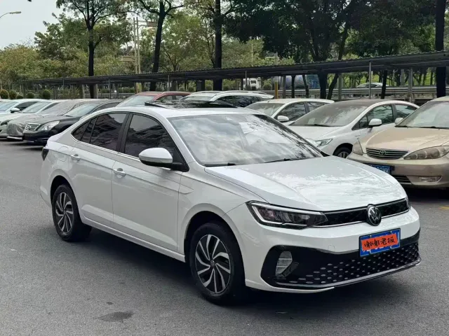 Volkswagen Lavida — Фото автомобиля 3
