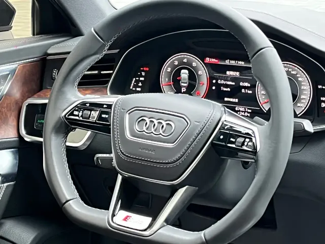 Audi A6L — Фото автомобиля 26
