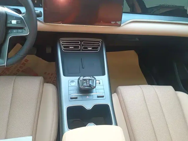 BYD Song Pro — Фото автомобиля 16
