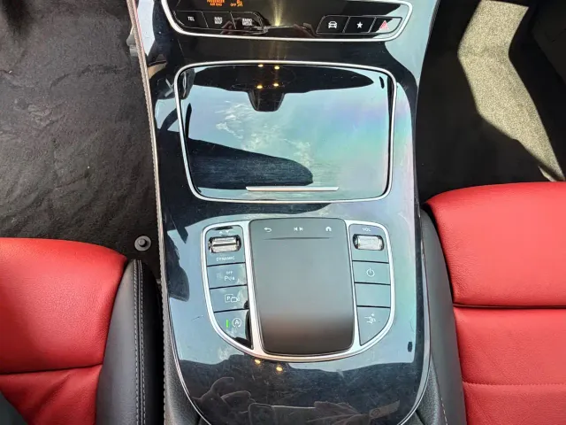 Mercedes-Benz E-Class — Фото автомобиля 9