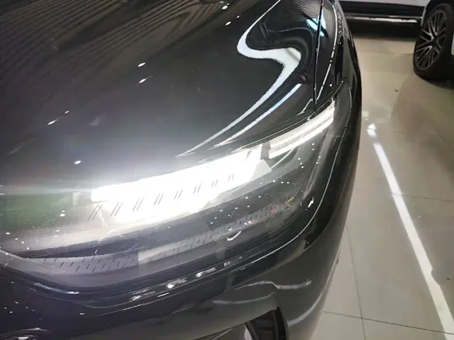 Leapmotor C11 — Фото автомобиля 23