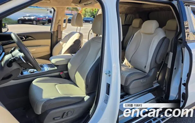 Kia Carnival — Фото автомобиля 12