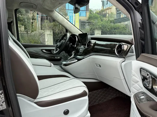 Mercedes-Benz Mercedes-Benz V-Class 2021 V 260 Premium Edition — Фото автомобиля 16