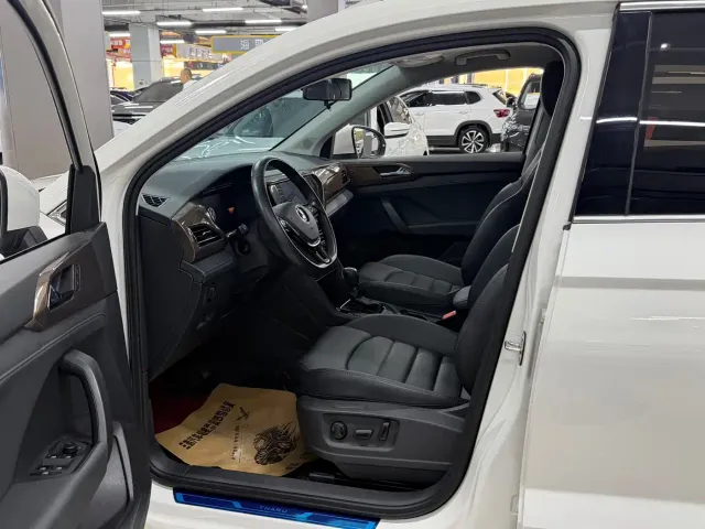 Volkswagen Tharu — Фото автомобиля 10