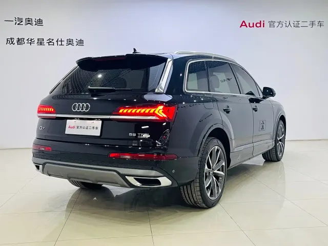 Audi Q7 — Фото автомобиля 5