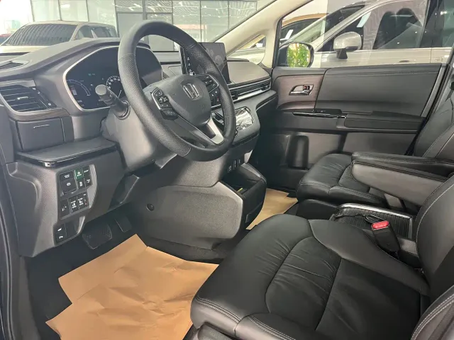 Honda Odyssey — Фото автомобиля 5