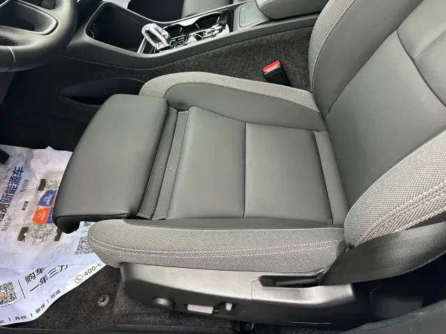 Volvo XC40 — Фото автомобиля 5