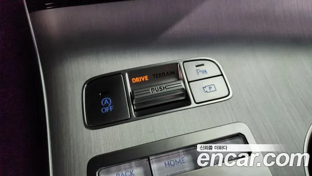 Genesis GV70 2.5T Бензин AWD — Фото автомобиля 12