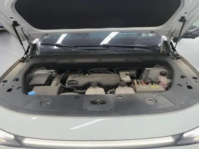 Leapmotor C10 — Фото автомобиля 10