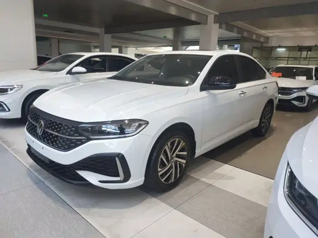 Фотография автомобиля — Volkswagen Lavida
