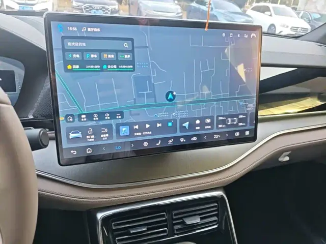 BYD Tang — Фото автомобиля 12