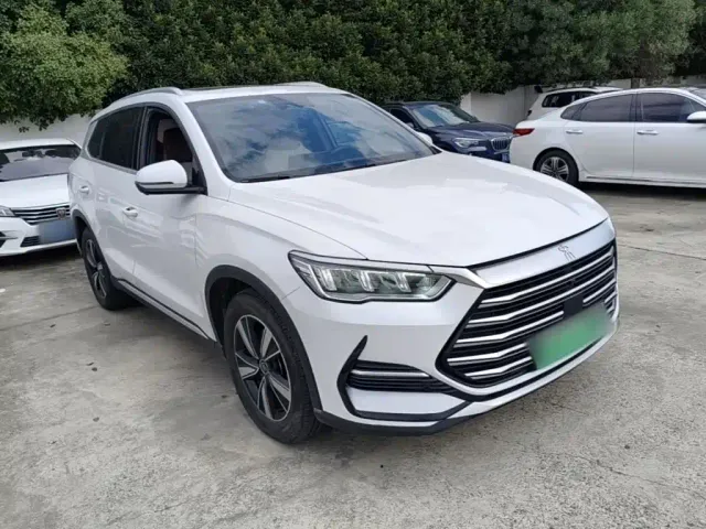 BYD Song Pro — Фото автомобиля 3