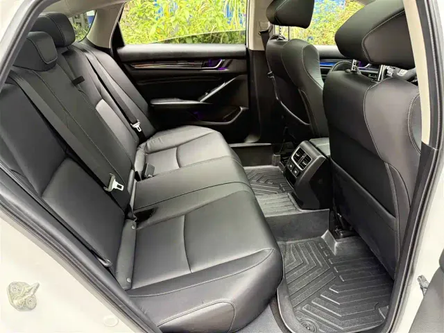 Honda Accord — Фото автомобиля 17