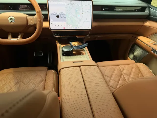 Nio ES8 — Фото автомобиля 8