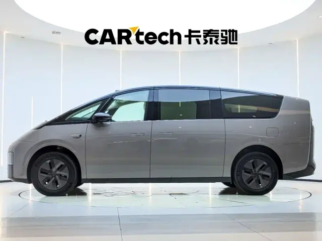 Li Auto MEGA — Фото автомобиля 8