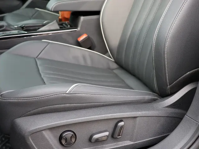 Volkswagen Passat — Фото автомобиля 7