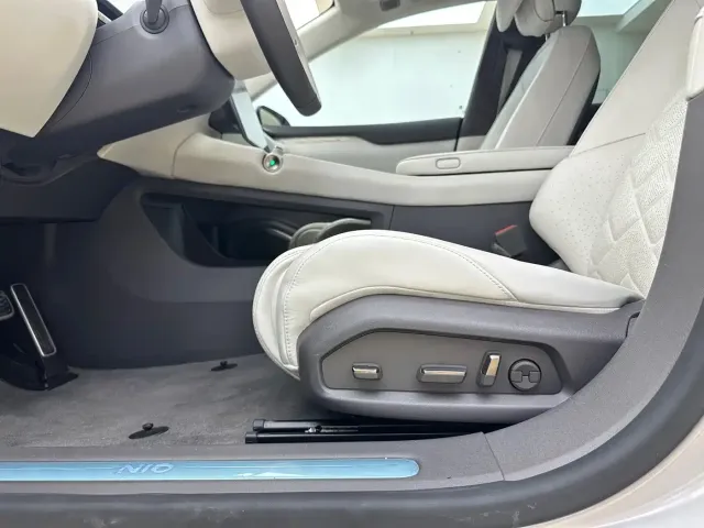 NIO NIO ET7 2022 100kWh Launch Edition — Фото автомобиля 13