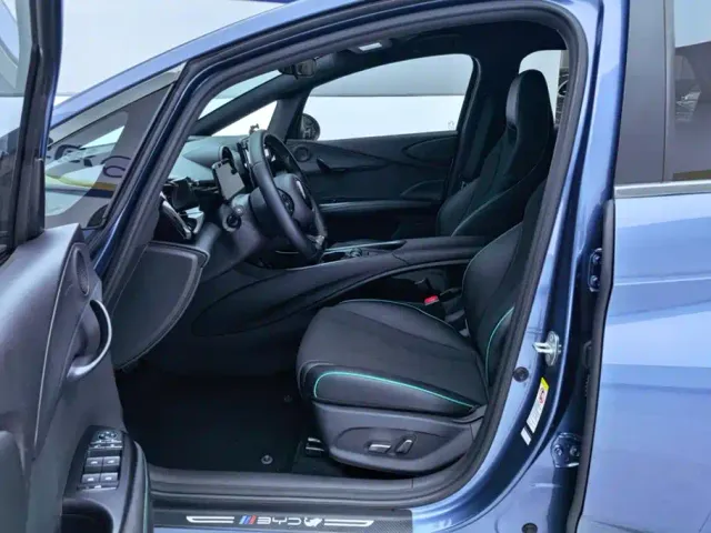 BYD Dolphin — Фото автомобиля 9