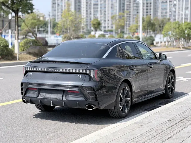 Lynk & Co 03 — Фото автомобиля 15