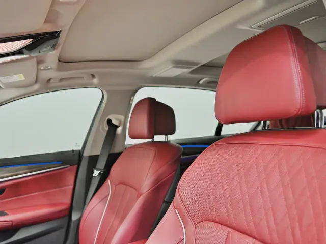 BMW 5 Series — Фото автомобиля 14
