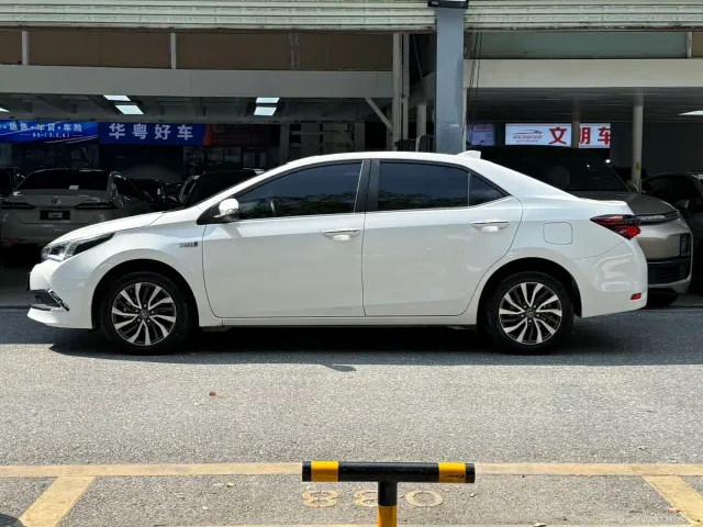 Toyota Corolla Twin Engine E+ — Фото автомобиля 6