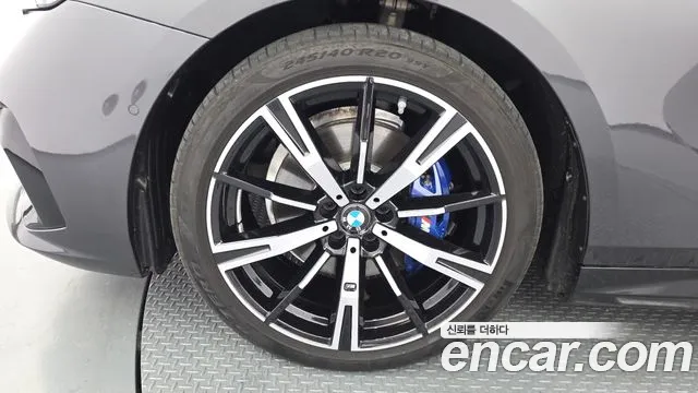 BMW 5-Series 5 серия (G60) 530i xDrive M Sport — Фото автомобиля 5