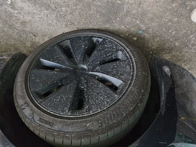Tesla Model 3 — Фото автомобиля 22