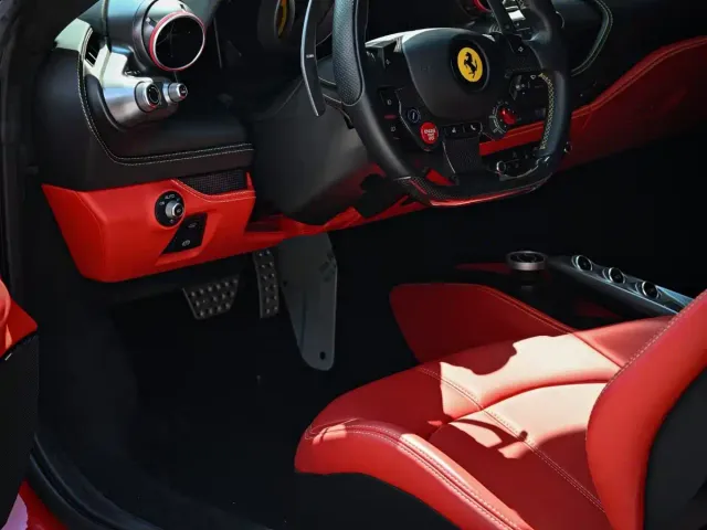 Ferrari F8 — Фото автомобиля 7
