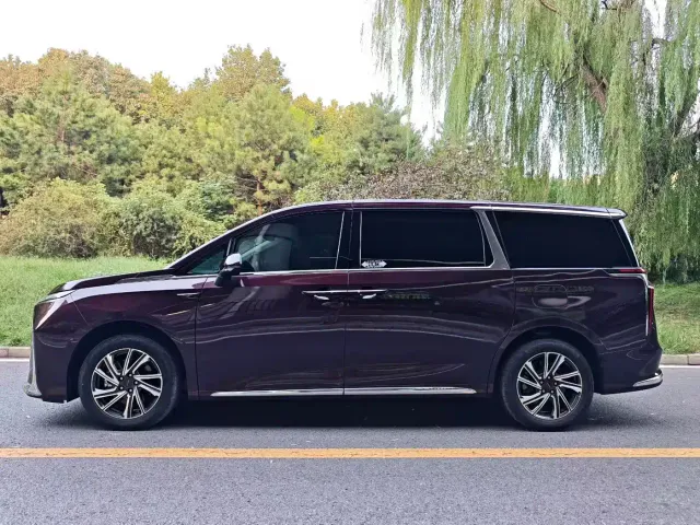 Maxus G90 — Фото автомобиля 3