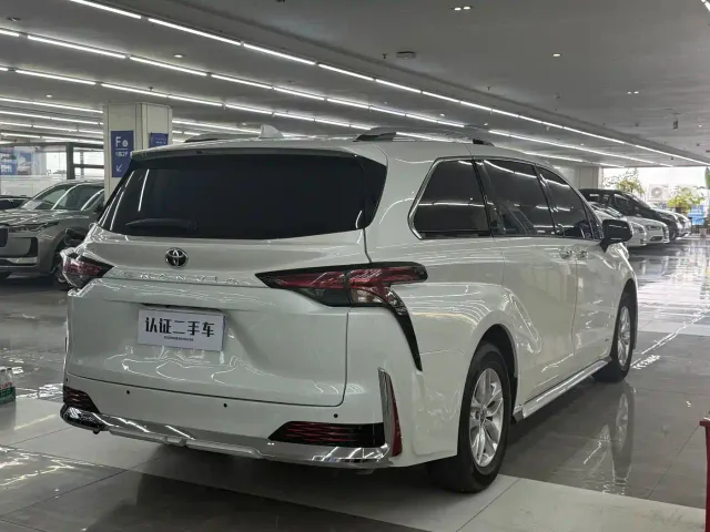 Toyota Granvia — Фото автомобиля 22