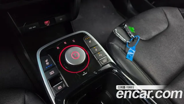 Kia Niro — Фото автомобиля 12