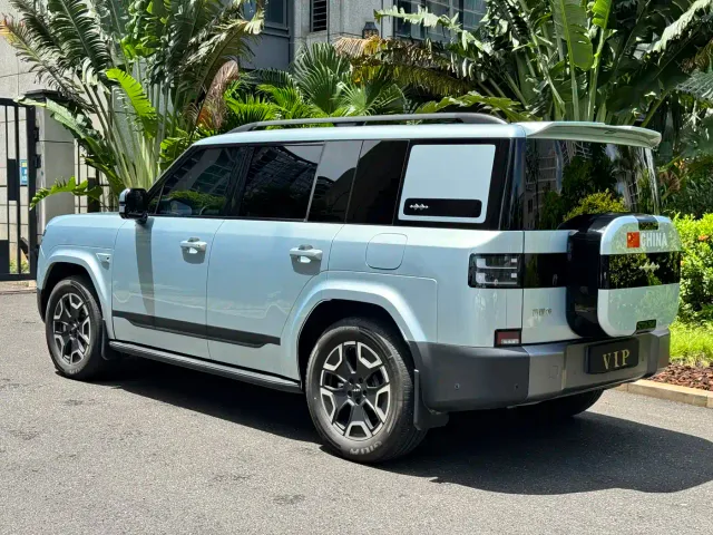 BYD FangChengBao Titanium 7 — Фото автомобиля 7