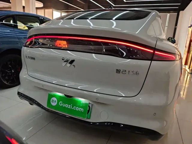 IM Motors LS6 — Фото автомобиля 5
