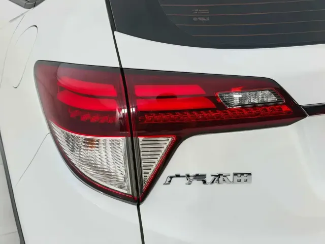 Honda Vezel 2019 220 TURBO CVT Luxury Edition China VI — Фото автомобиля 9