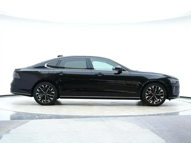 Volvo S90 — Фото автомобиля 5