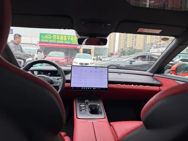 Xiaomi SU7 — Фото автомобиля 5